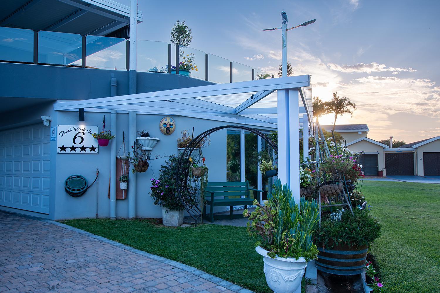 Pearl White Sands Glentana Exterior photo
