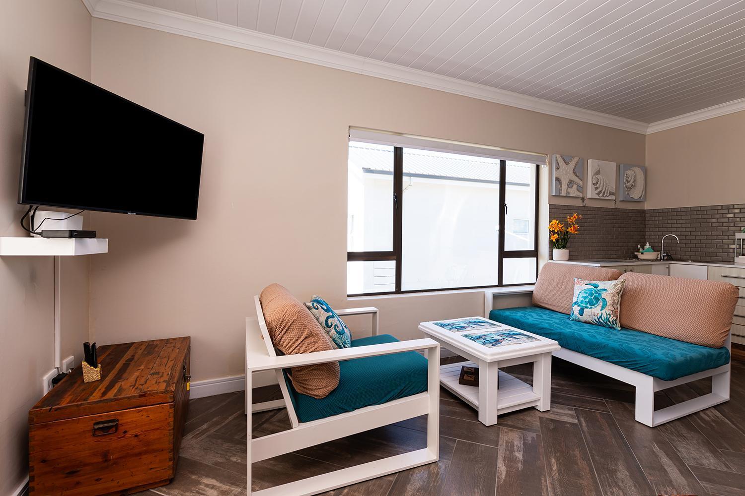 Pearl White Sands Glentana Room photo
