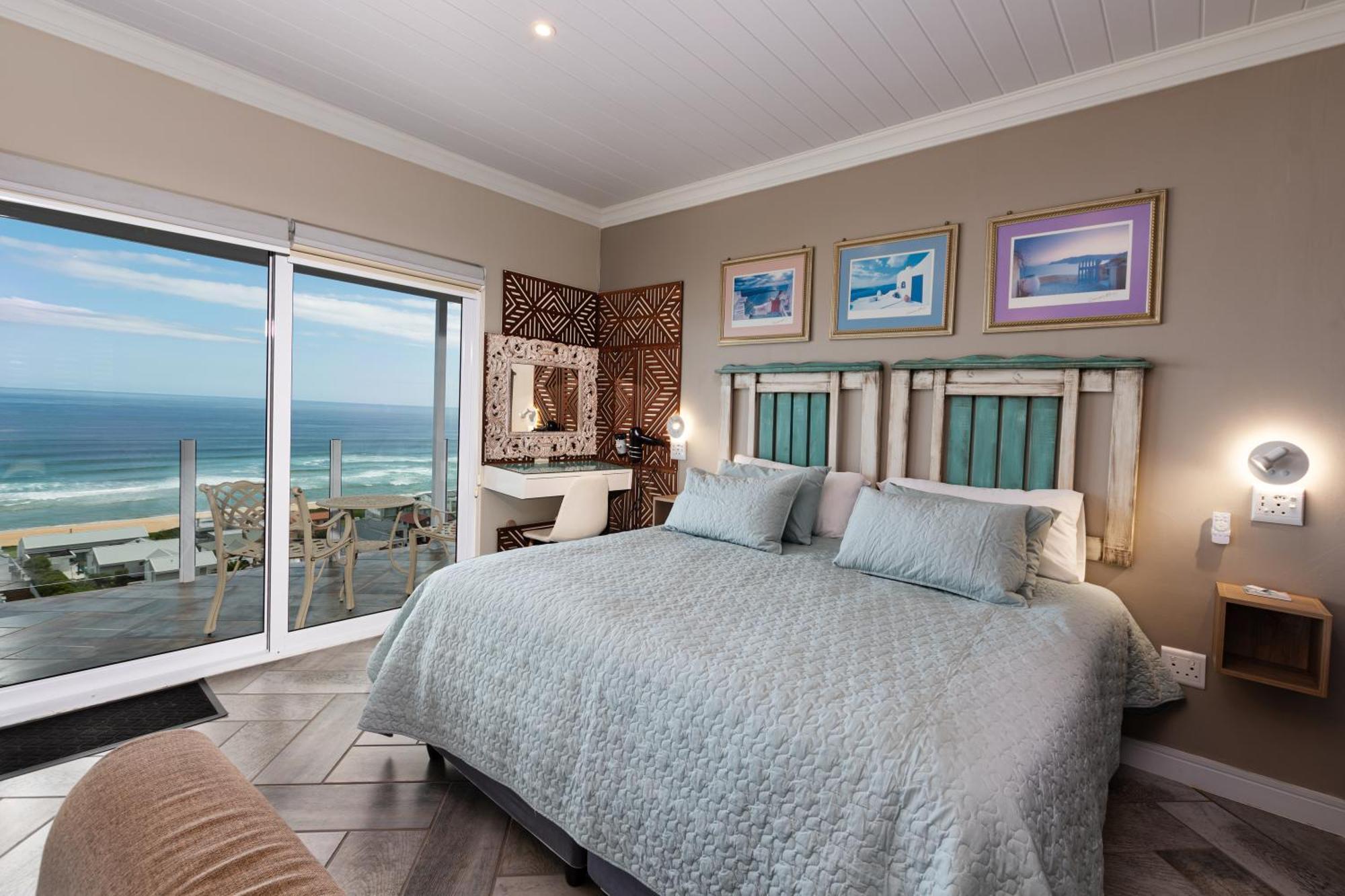 Pearl White Sands Glentana Room photo